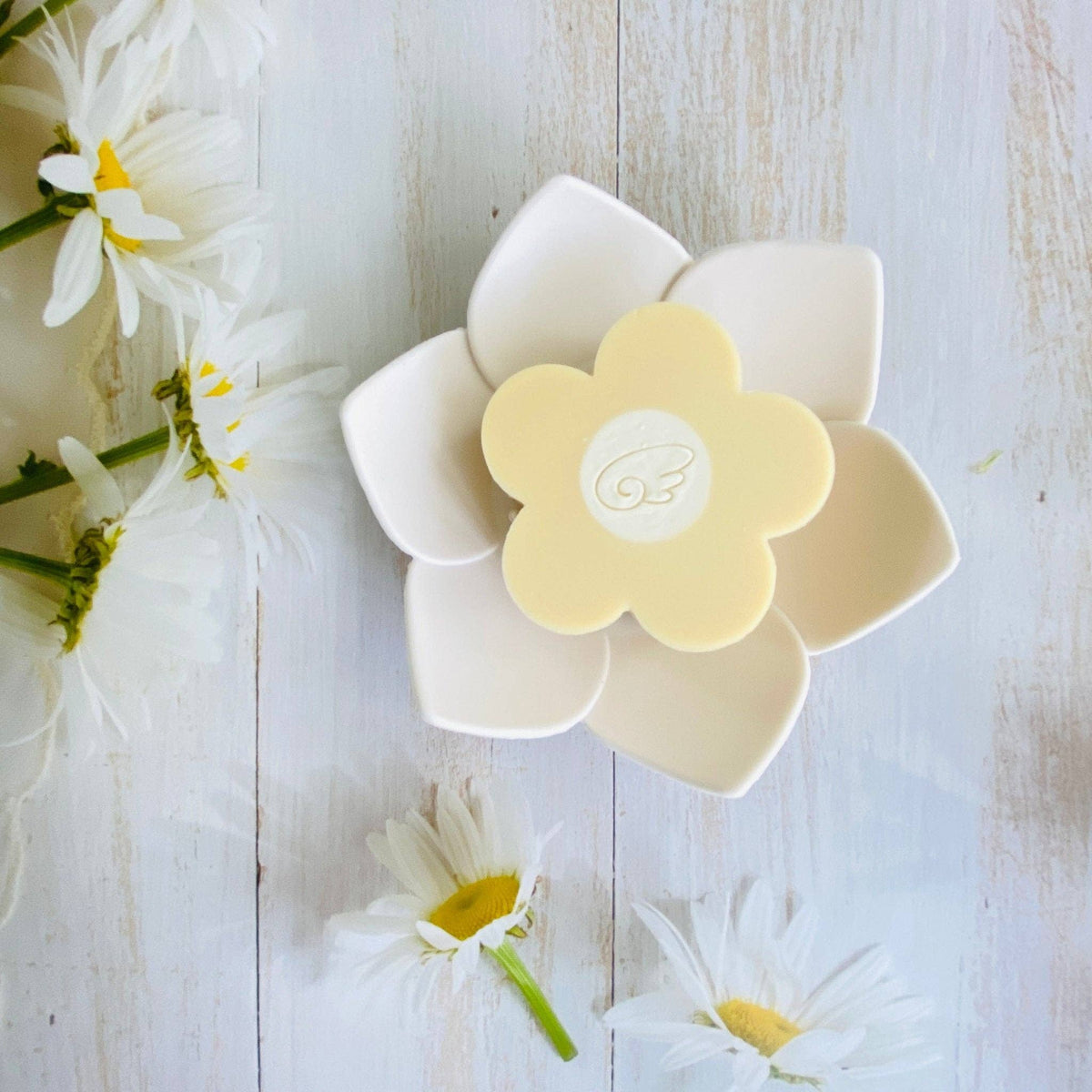 TranquilBlossom Silicone Soap Holder - Soap Dish of Morandi Elegance with Water Drainage - Alpine White