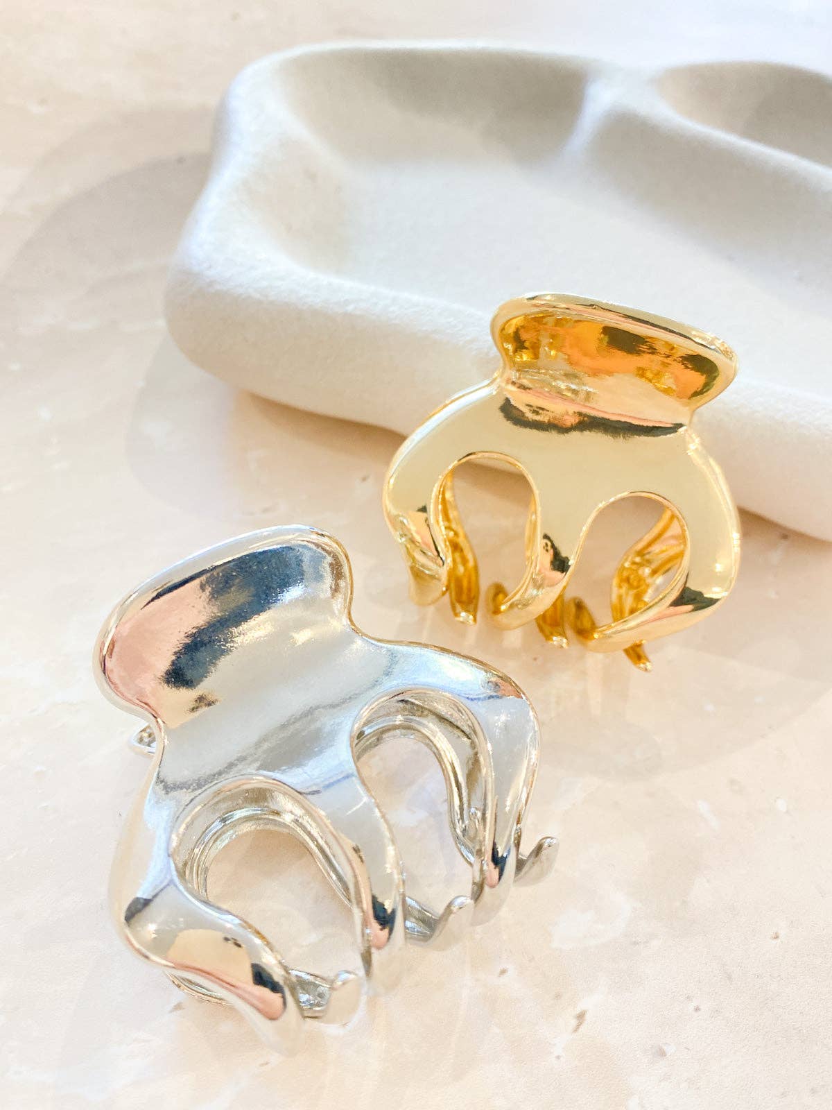 Petit Metal Claw Clips: Gold