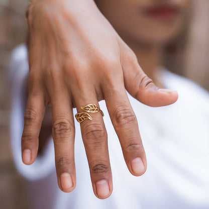 Restoring Peace Ring: Gold