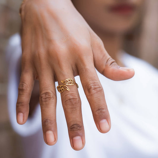 Restoring Peace Ring: Gold