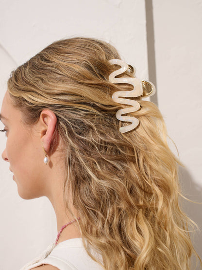 Wave Acrylic Metal Claw Clip: Ivory