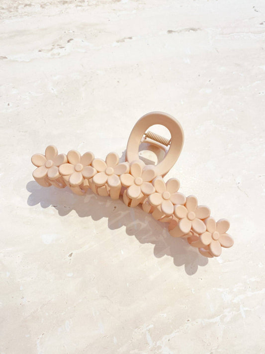 Daisy Meadows Matte Claw Clip: Nude