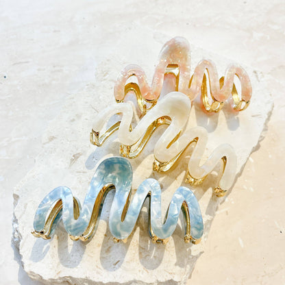 Wave Acrylic Metal Claw Clip: Pink