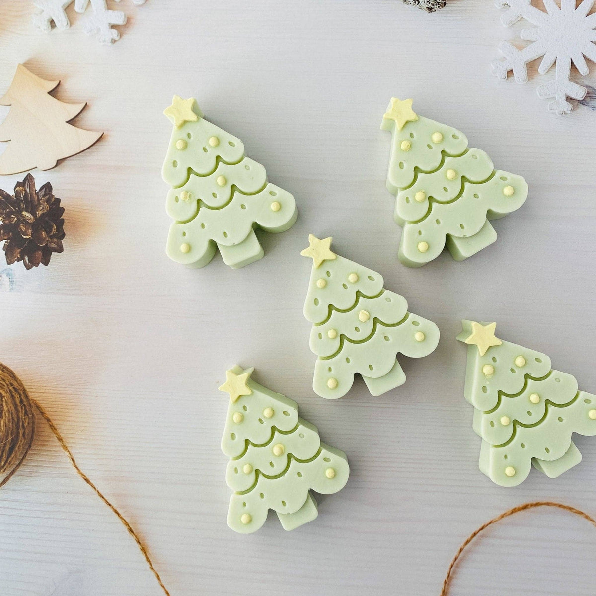 Handmade Artisan Christmas Soap | Jolly Evergreen | Fir Needle, Cedarwood & Patchouli Scent